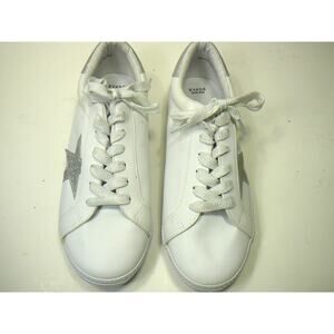 Sara Star Trainer White sz 12EEE NWT